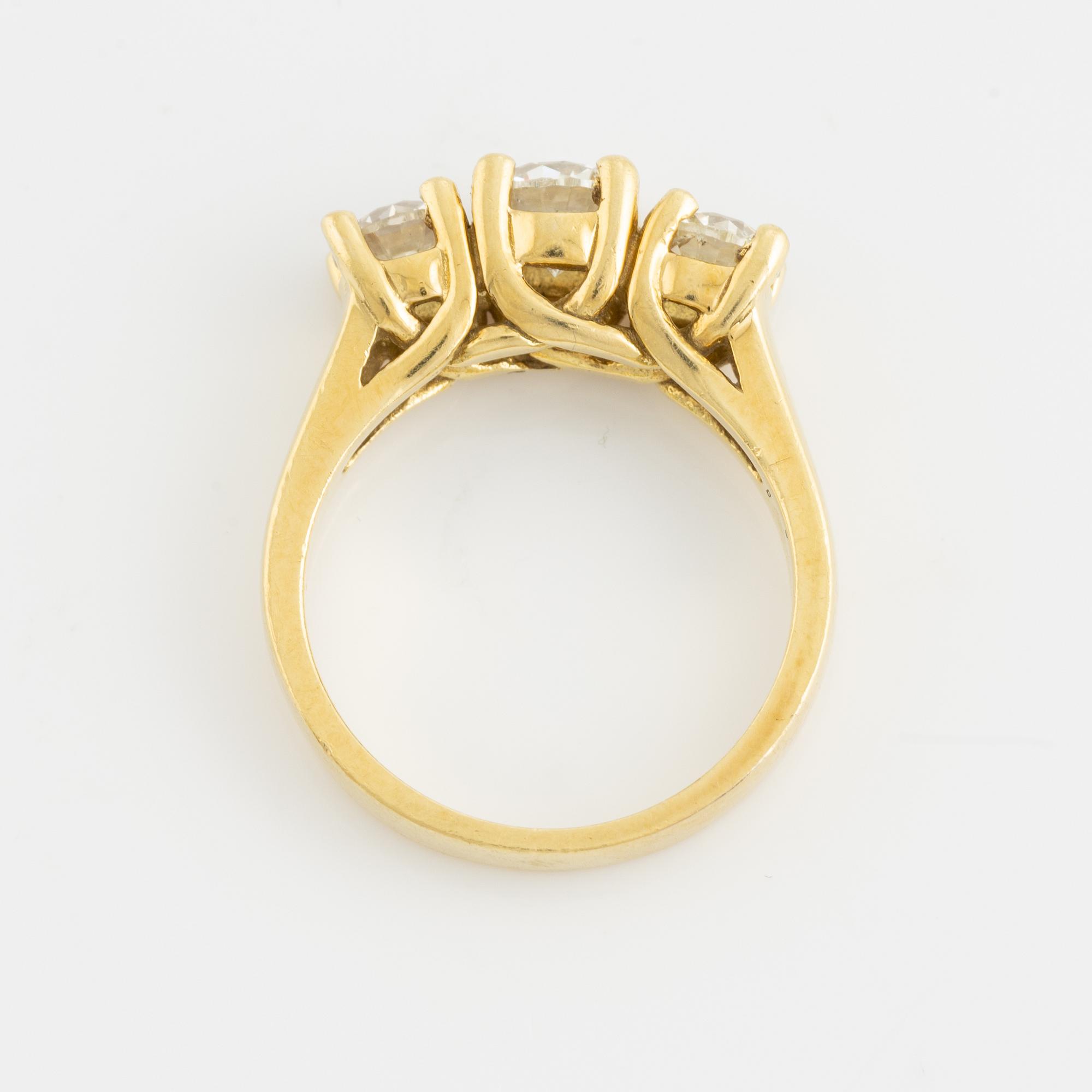 Three brilliant cut diamond ring.