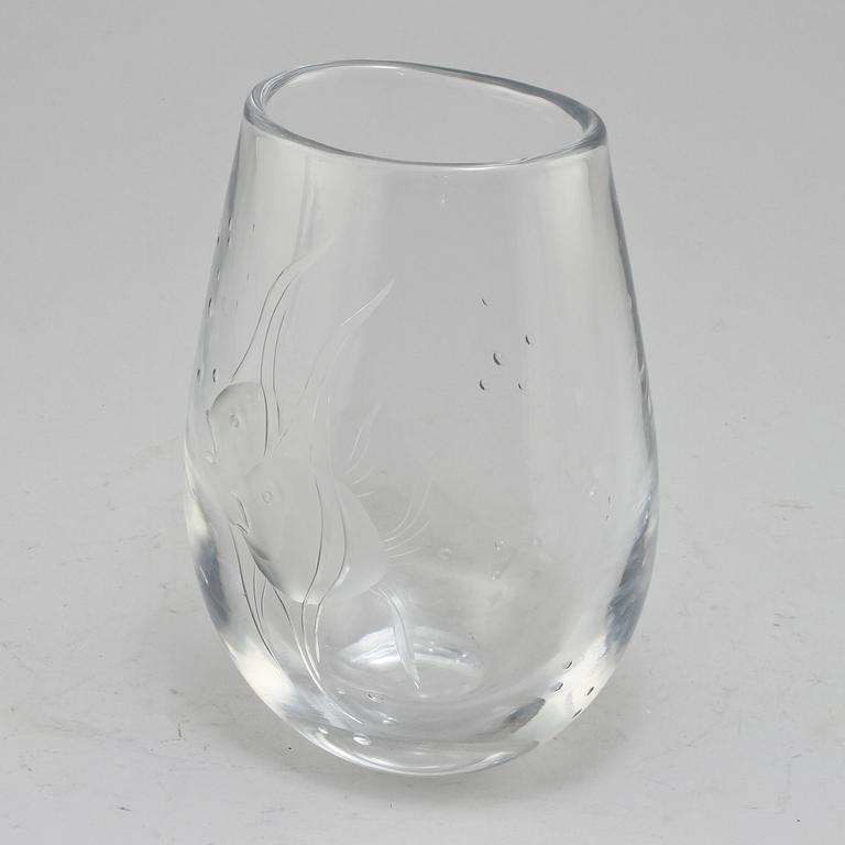 VAS, glas, Vicke Lindstrand, Kosta, omkring 1900-talets mitt.