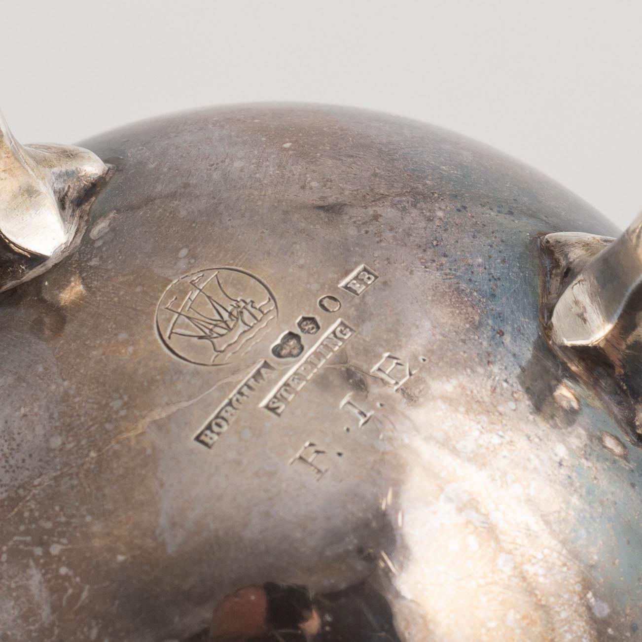 A pair of sterling silver salt cellars with salt spoons, Borgila, Stockholm, Sweden, 1931.
