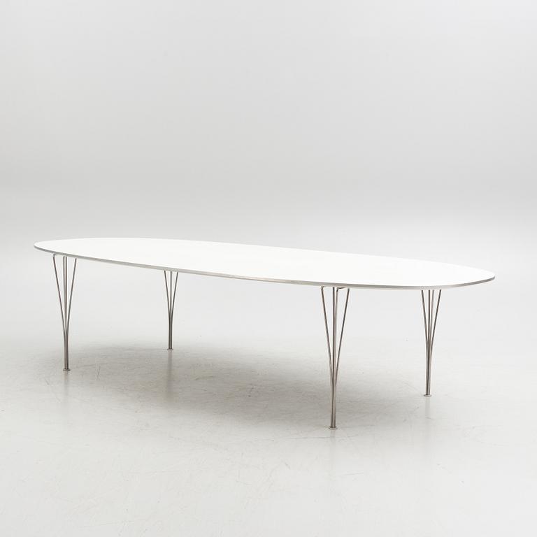 Bruno Mathsson, a 'Superellips' dining table from Fritz Hansen.