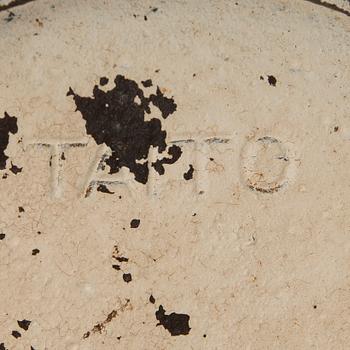 A 5321 desk lamp, "Shell", manufactured by Taito Oy. Designed in 1938/39.