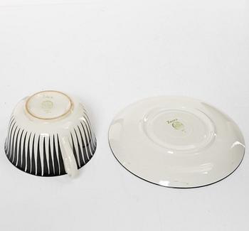 Eugen Trost, stor tekopp med fat, "Zebra", Upsala-Ekeby Gefle.