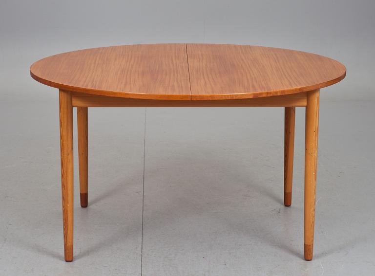 MATBORD. Märkt Svensk Fur, 1900-talets andra hälft.