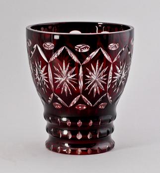 VAS, glas, böhmisk typ, 1900-talets första hälft.