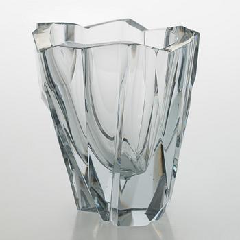 Tapio Wirkkala, vas, "Isberg", signerad Tapio Wirkkala 3825.