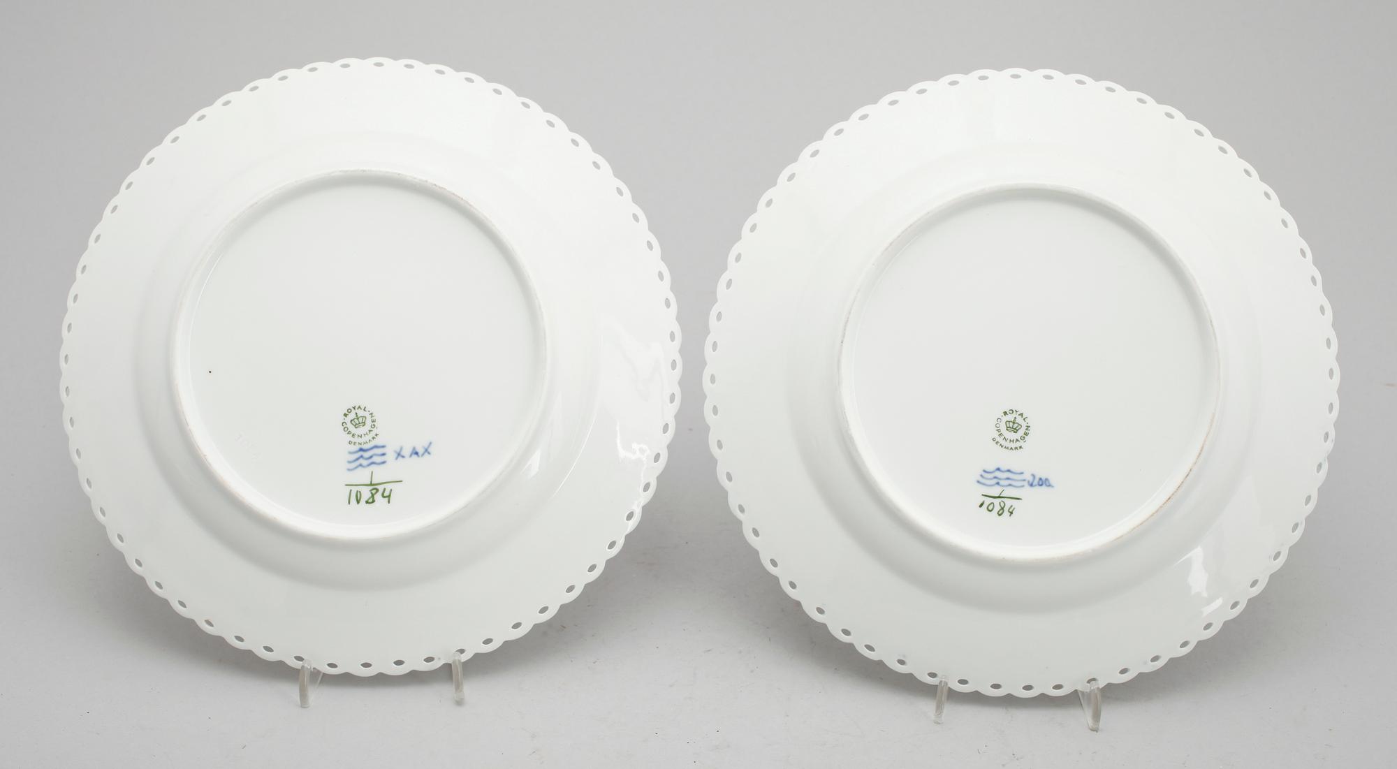 TALLRIKAR, 2 st, porslin, Royal Copenhagen.