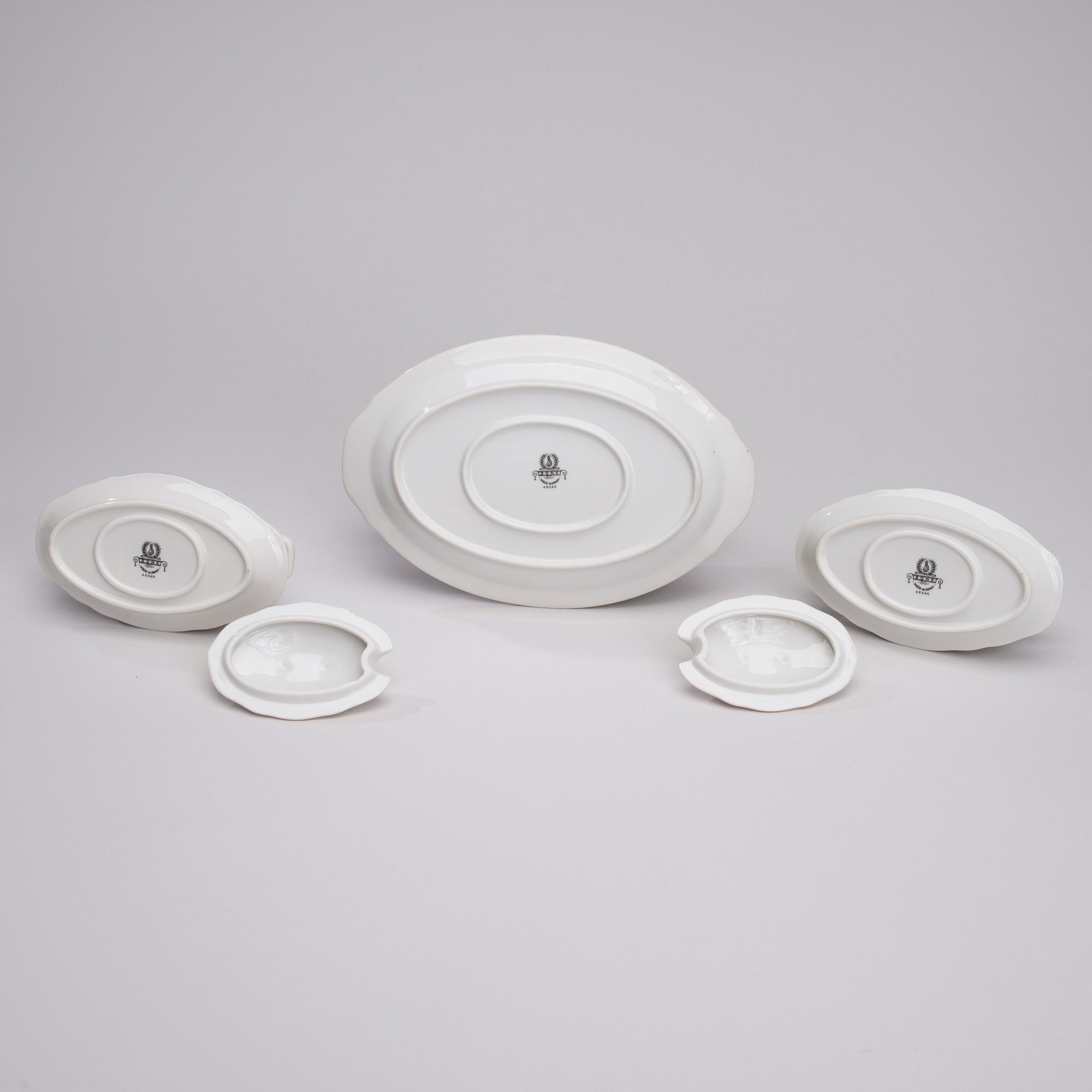 SERVIS, ca 66 delar, "Sone" porslin, Japan 1900-tal.