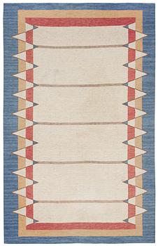 951. CARPET. Rölakan (flat weave). 324,5 x 204,5 cm.