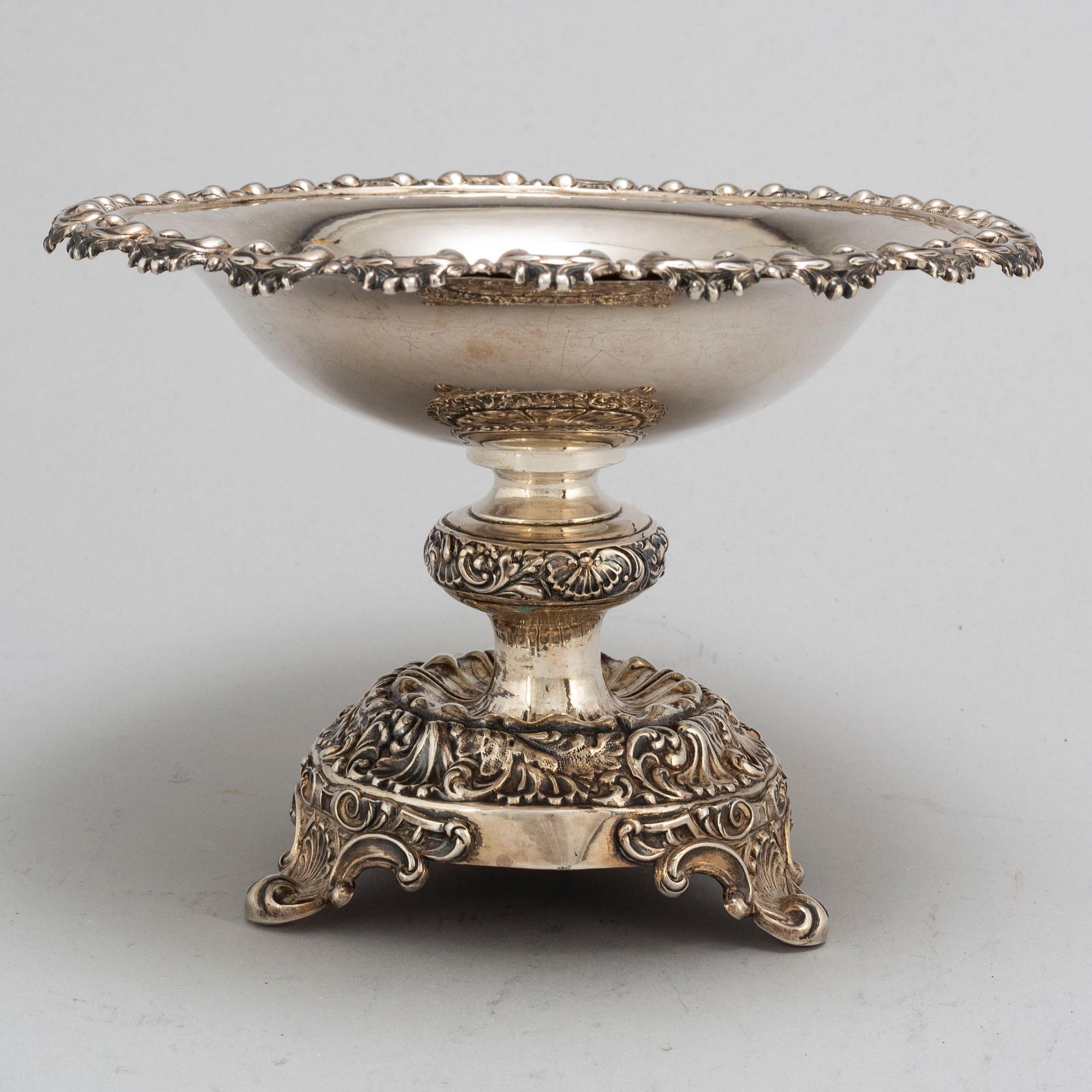 Fredrik & Wilhelm Zethelius, skål/tazza, silver, Stockholm 1842. Nyrokoko.