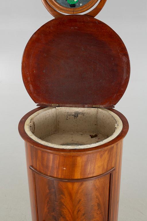 A shave stand from the second half of the 19th century.