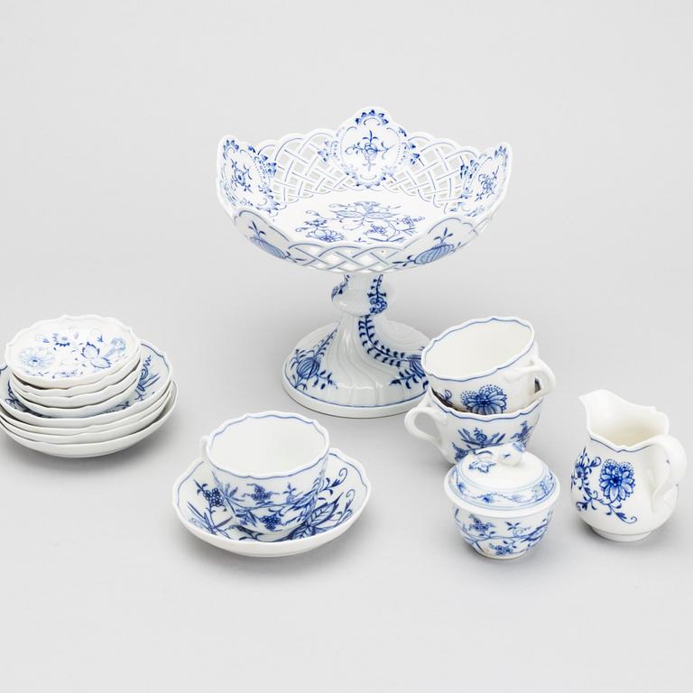 A Meissen porcelain 22 pcs service.