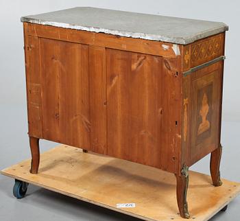 BYRÅ, gustaviansk stil, 1900-talets första hälft.