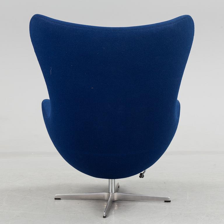 A "Ägget" easy chair by Arne Jacobsen, Fritz Hanse, 1990s.