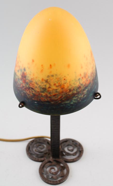 BORDSLAMPA, Charles Schneider, Le Verre Francais, Frankrike, 1900-talets första hälft.