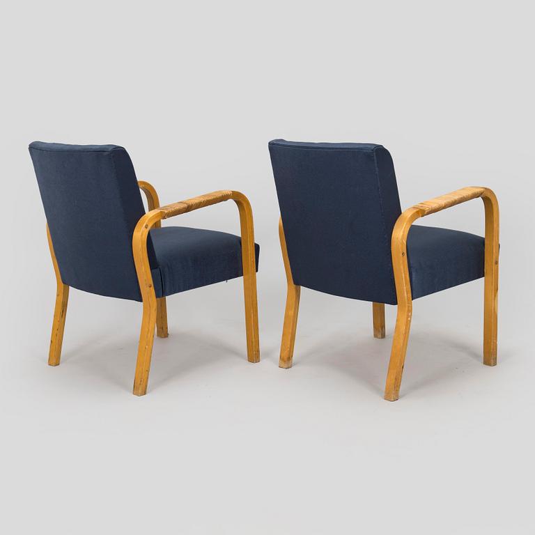 Alvar Aalto, a mid-20th century pair of model '46' armchairs for O.Y. Huonekalu- ja Rakennustyötehdas A.B.