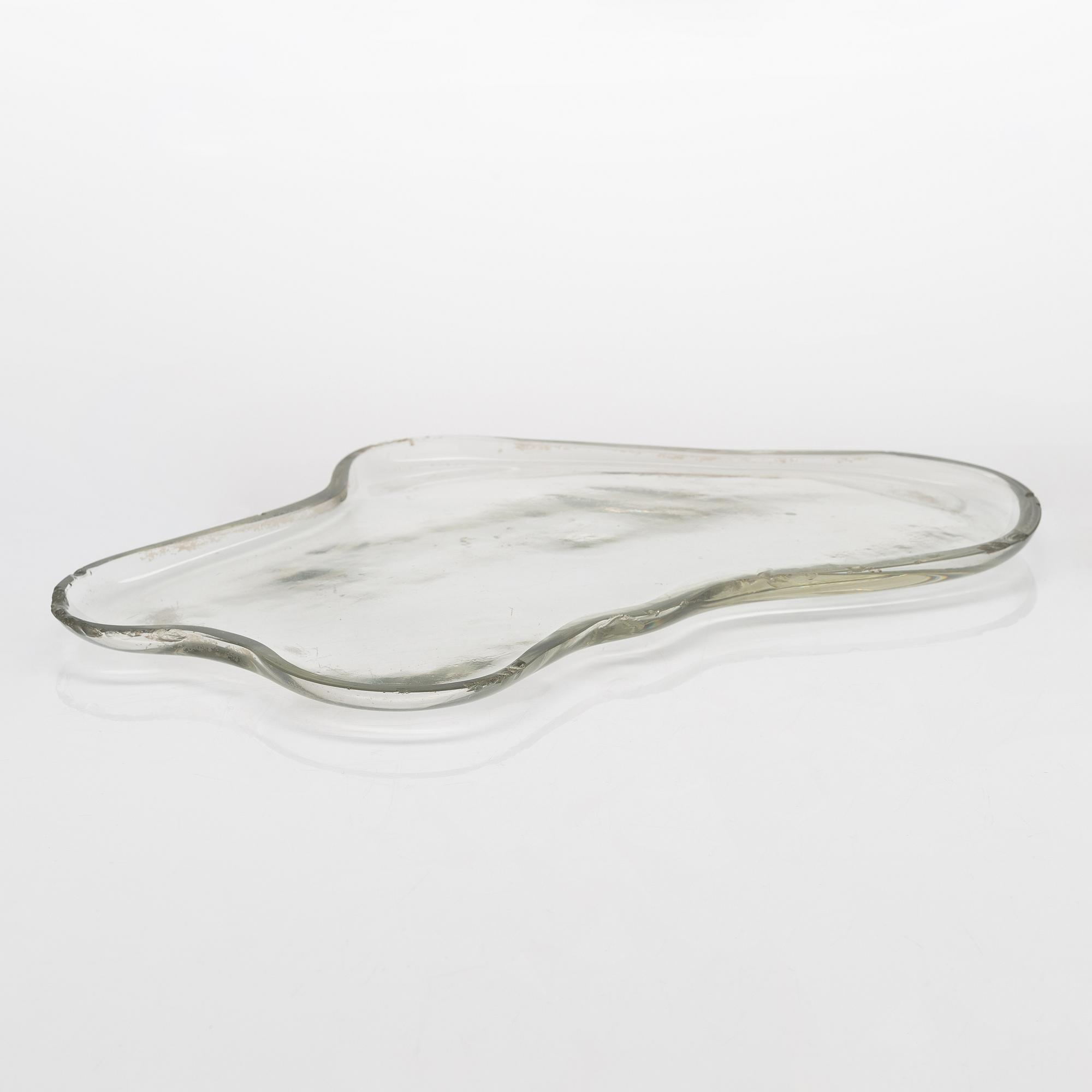 Alvar Aalto, a 1939-1940 dish '9748' signed Alvar Aalto for Karhula Glassworks, Finland.