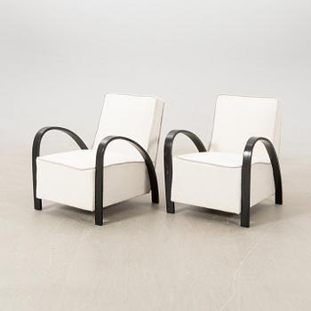 Armchairs, a pair from the first half of the 20th century.
