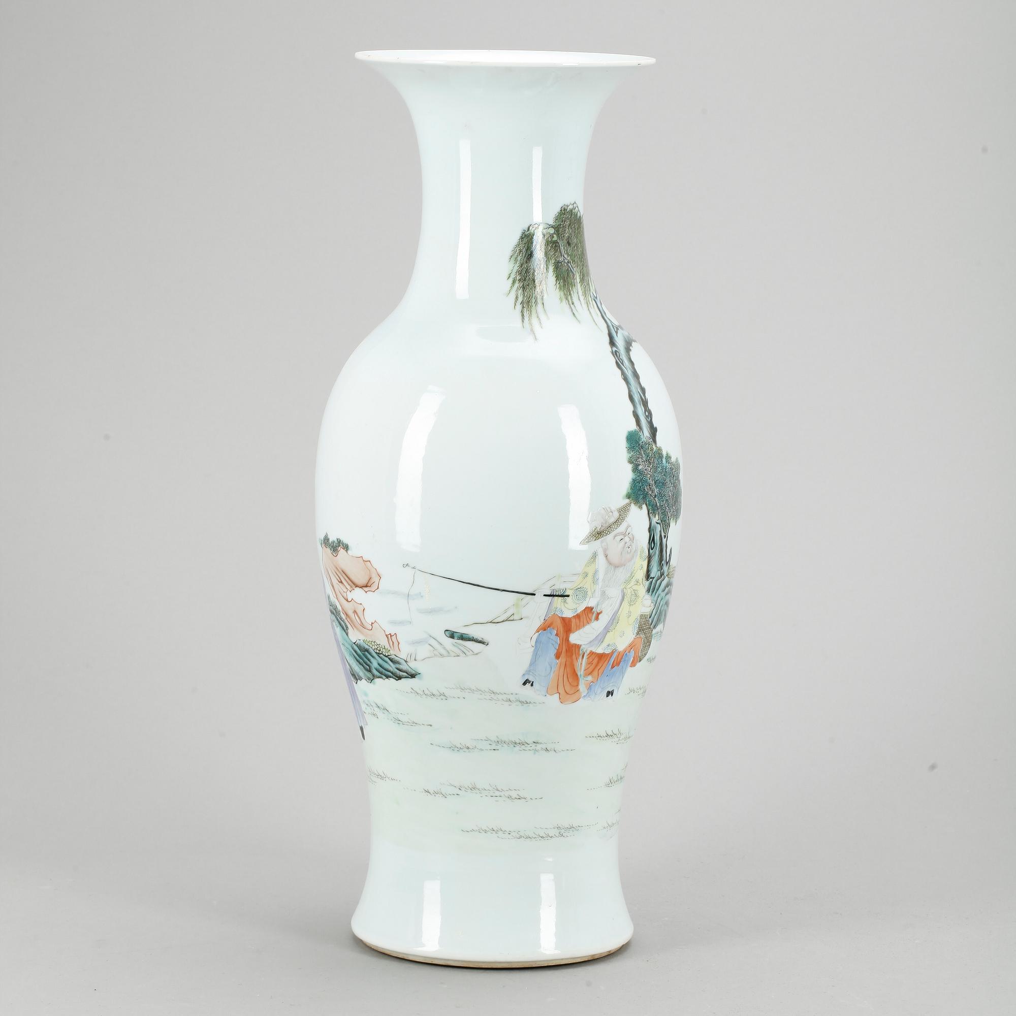 GOLVVAS, porslin, Kina, 1900-tal.