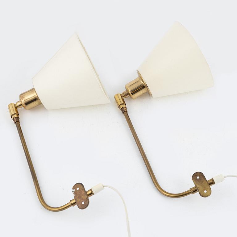 Josef Frank, a pair of wall lamps, model "2226", Firma Svenskt Tenn.