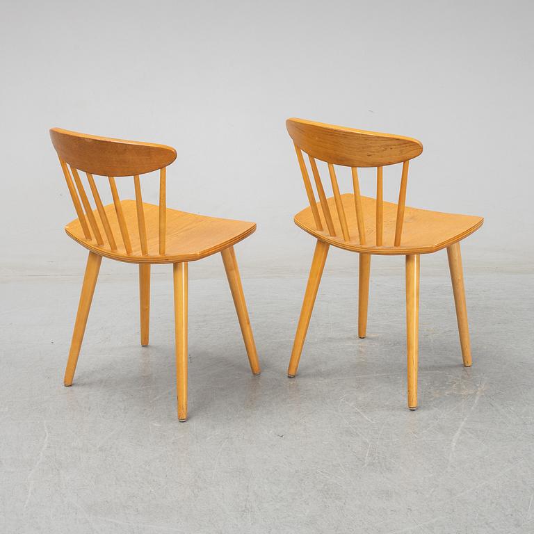 Rimbert Sandholdt, A pair of Swedish 'Gasell' chairs from Edsbyverken.