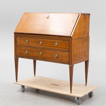 A late Gustavian mahogany secretaire from the early 19th century.