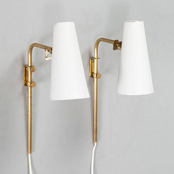 Paavo Tynell, a pair mid-20th century '9459' wall lights for Idman.