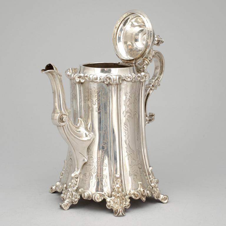 KAFFEKANNA, silver, Gustaf Möllenborg Féron, Stockholm, 1851. Vikt: 1048 gram.