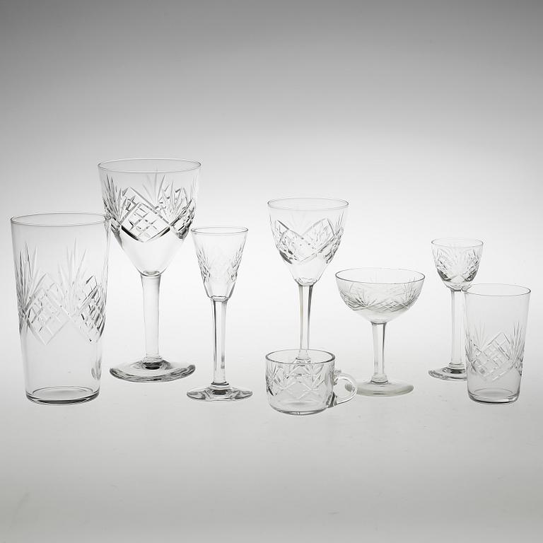 GLASSERVIS, 66 delar, "Helgamodell", 1900-talets första hälft.