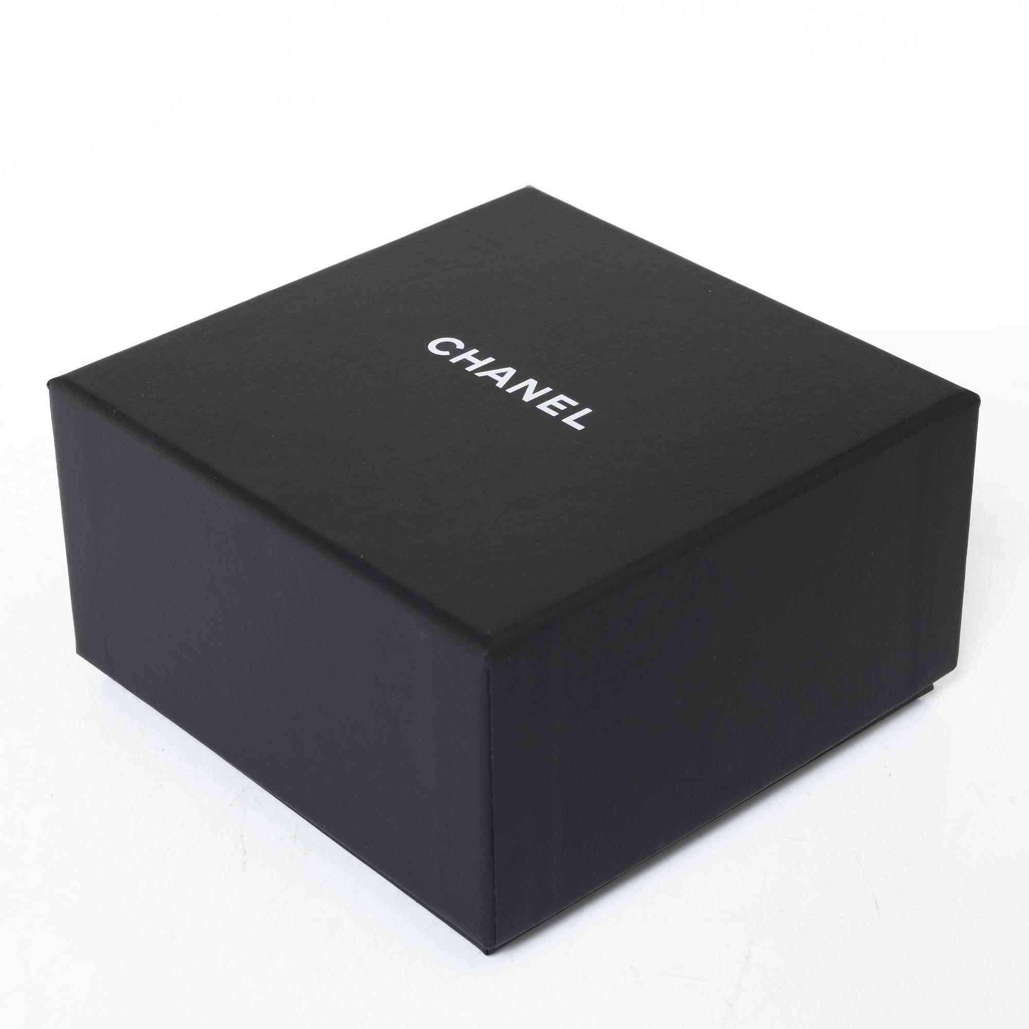 Chanel, arm ring, 2017.