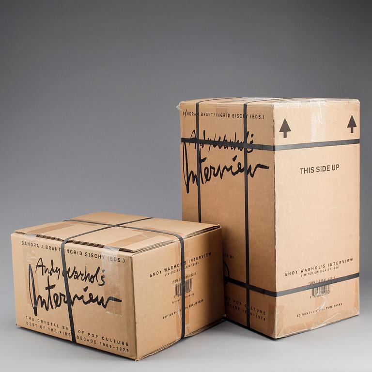 ANDY WARHOL, efter. Box samt rullvagn, "Andy Warhol Interview". Design: Karl Lagerfeld & Gerhard Steidl.