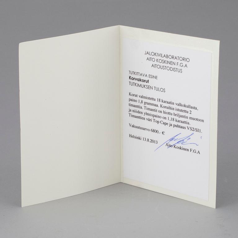 ÖRHÄNGEN, 18K vitguld. Briljantslipade diamanter 1.18 ct/VS2-SI1.