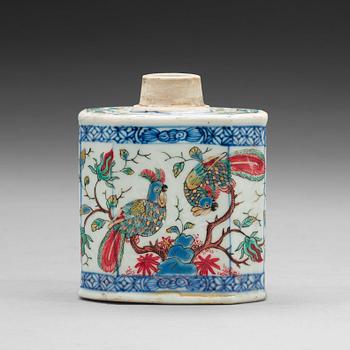 A 'European Subject' tea caddy, Qing dynasty, Qianlong (1736-95).