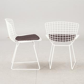 STOLAR, ett par, "Sidechair", Harry Bertoia, Knoll International, etikettmärkta.