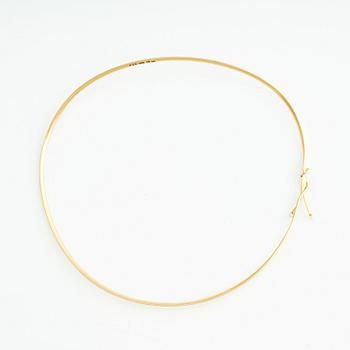Vivianna Torun Bülow-Hübe, an 18k gold necklace, Georg Jensen, Copenhagen post 1945, design nr 904, clasp with two pearls.