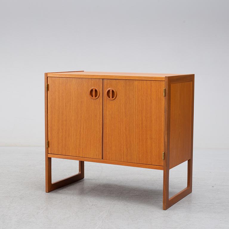 A 1950s/1960s sideboard/cabinet.