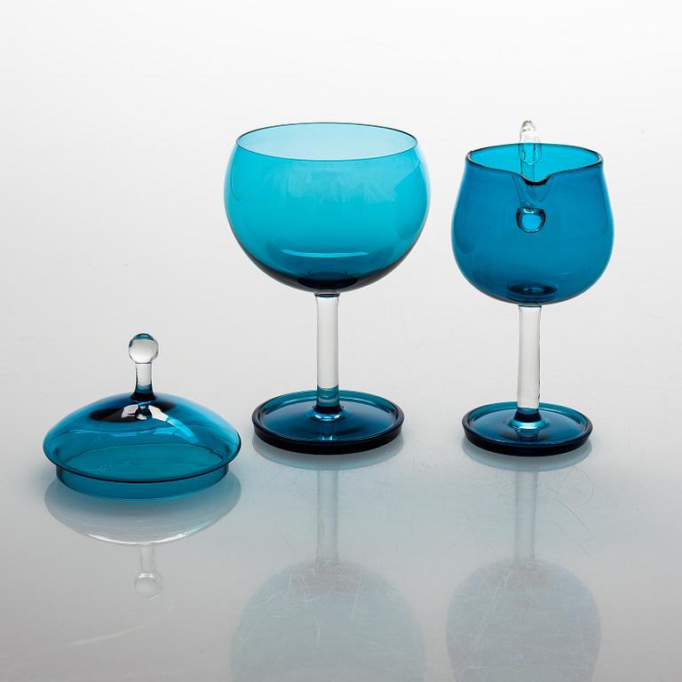 Nanny Still, An 8-piece 'Harlekiini' glassware set for Riihimäen Lasi. Designed in 1958.