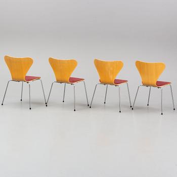 Four chairs by Arne Jacobsen, Fritz Hansen, Denmark.