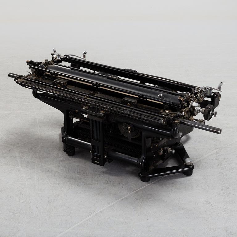 CONTINENTAL, skrivmaskin med bred vals, Wanderer-Werke Siegmar-Schönau, 1900-talets första hälft.