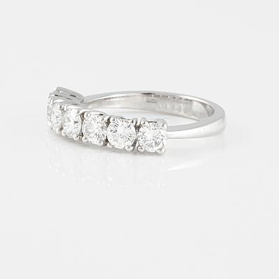 RING, med briljantslipade diamanter ca 1.50 ct.