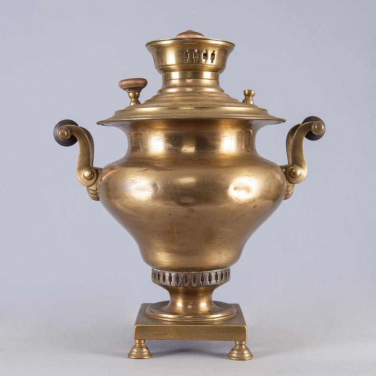 SAMOVAR, mässing, Ryssland, 1900-talets början.