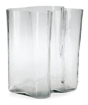 897. An Alvar Aalto clear glass mould-blown vase, Iittala, Finland 1950-60's.