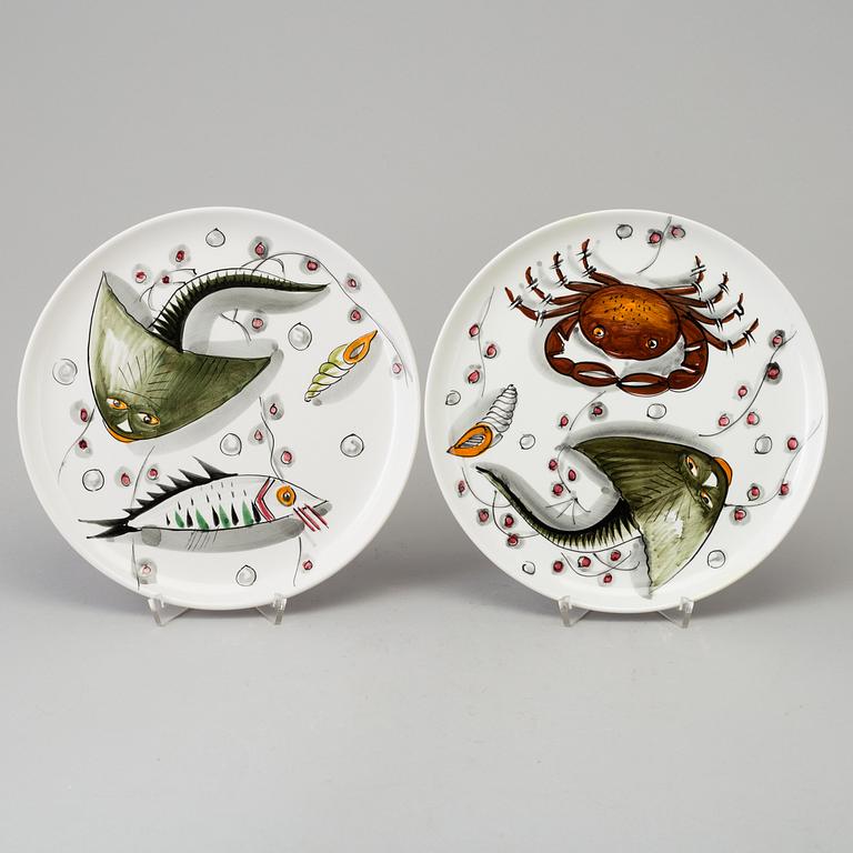 A set of 17 pieces of tableware, Mancioli, Italy.