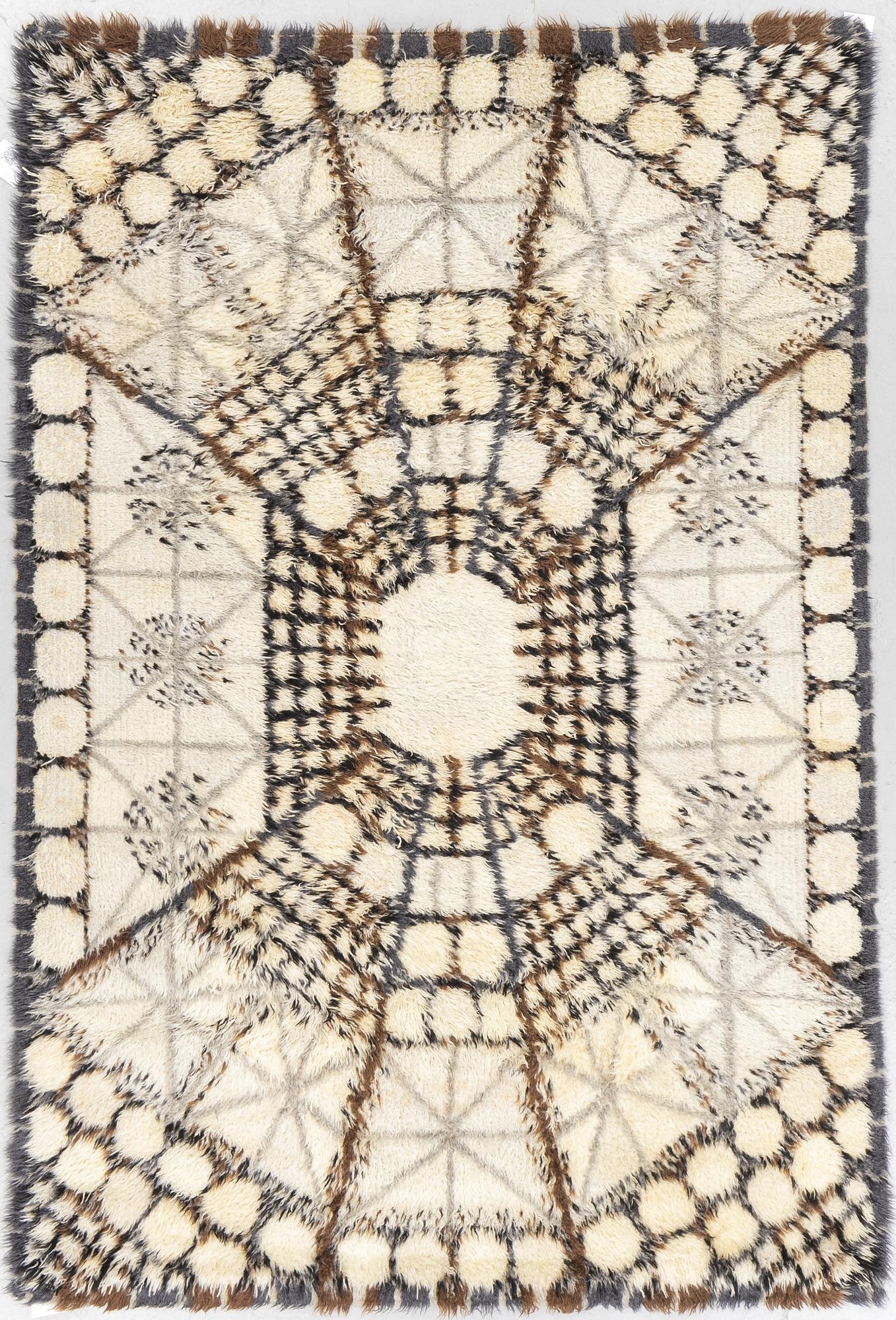 Marianne Richter, a carpet, "Löfstad", machine made with pile, ca 191 x 133,5 cm.