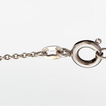Tapio Wirkkala, Halsband "Silvermåne", sterlingsilver. Kultakeskus, Tavastehus.