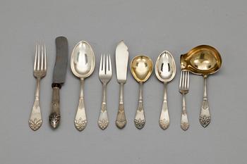 BESTICKSDELAR, 45 st, silver "Empire" bl.a. CG Hallberg, Stockholm, 1920-tal. Vikt exkl knivar 1920 g.