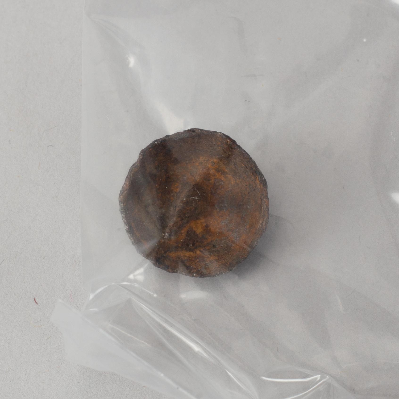 Sadel, trä och metall. Troligen sen Qing dynasti (1644-1911).