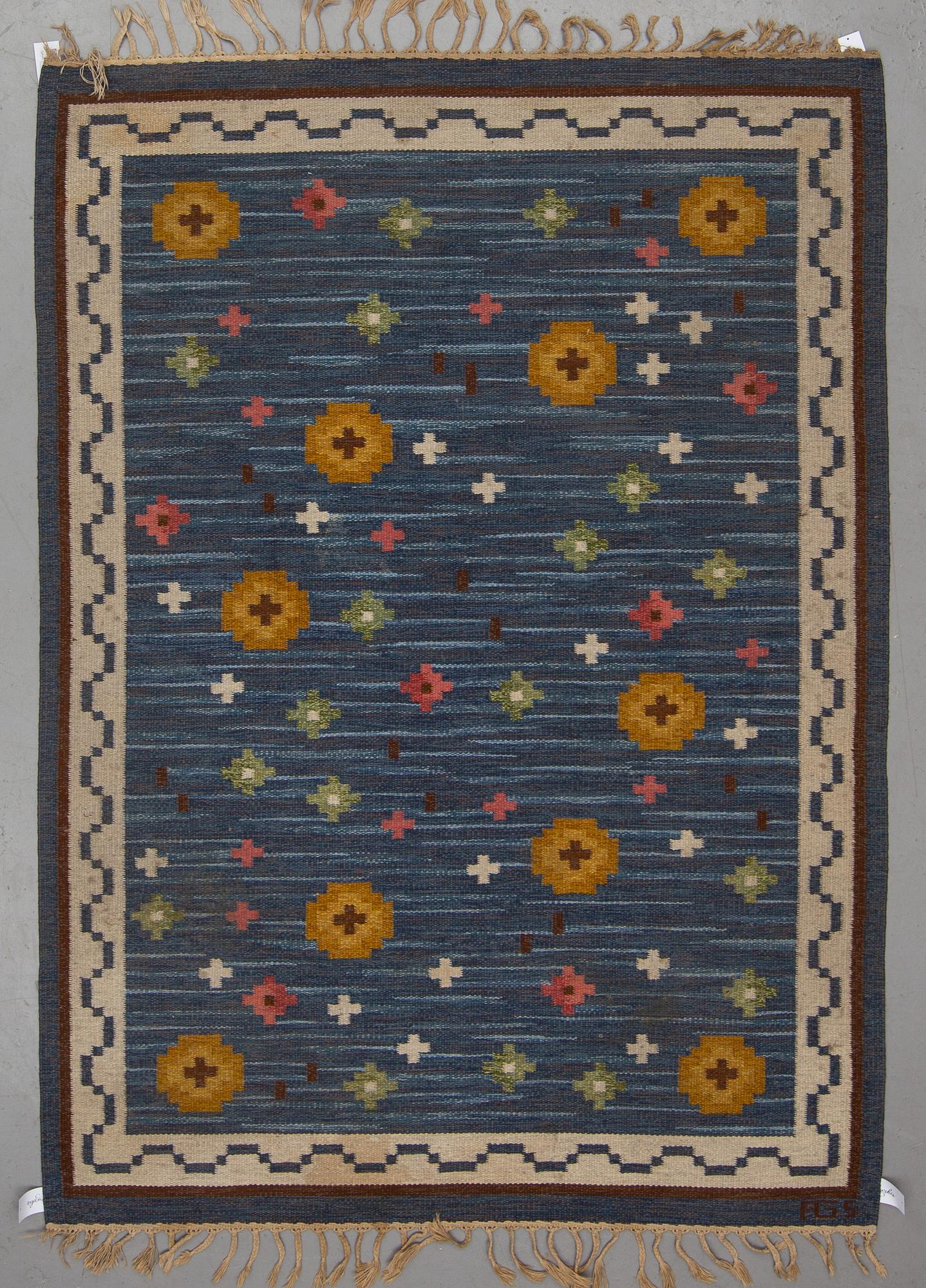 ANNA-GRETA SJÖQVIST, A CARPET, flat weave, ca 235,5-236,5 x 167,5-169,5 cm, signed AGS.