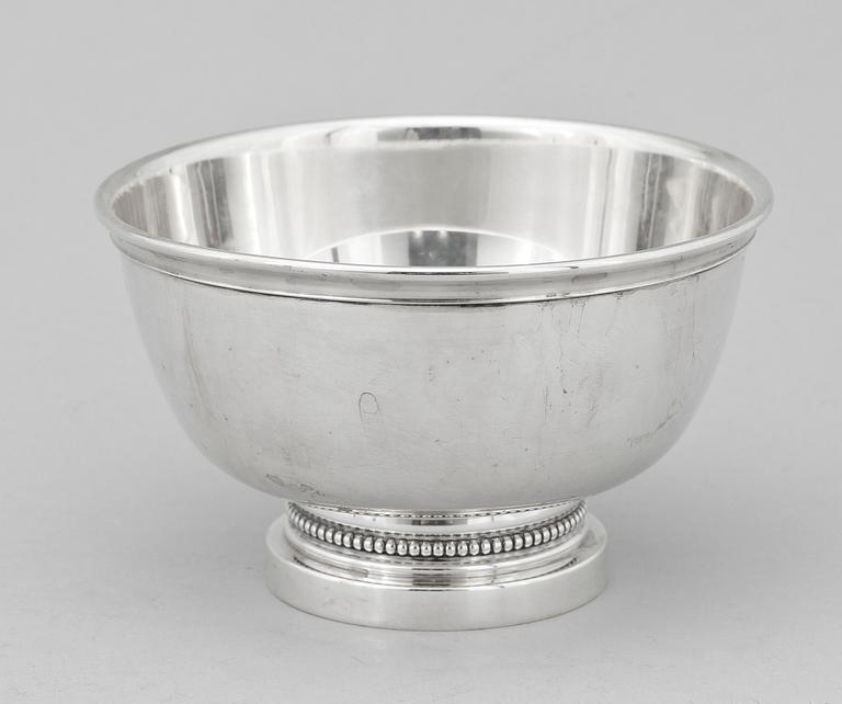 SKÅL, silver, Erik Löfman Lidköping 1988. Vikt ca 177 gram.