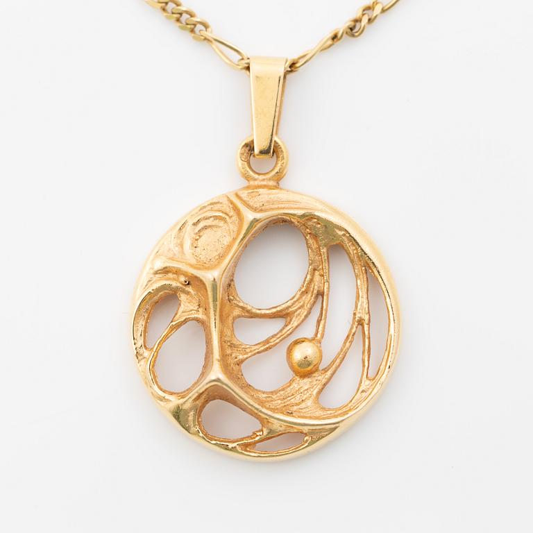 Hänge 18K guld, Finland, med kedja 14K guld.
