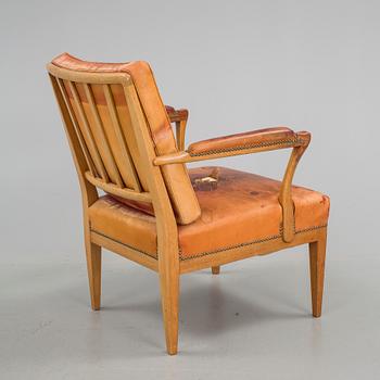 KARMSTOL, modell 868, Josef Frank, Firma Svenskt Tenn.